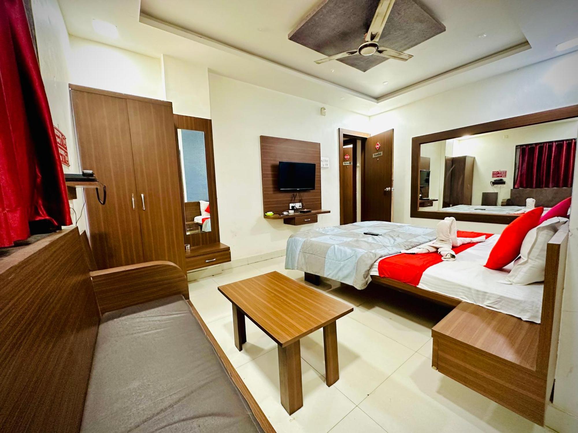 Hotel Sawai Executive Jadhavwadi Exterior photo