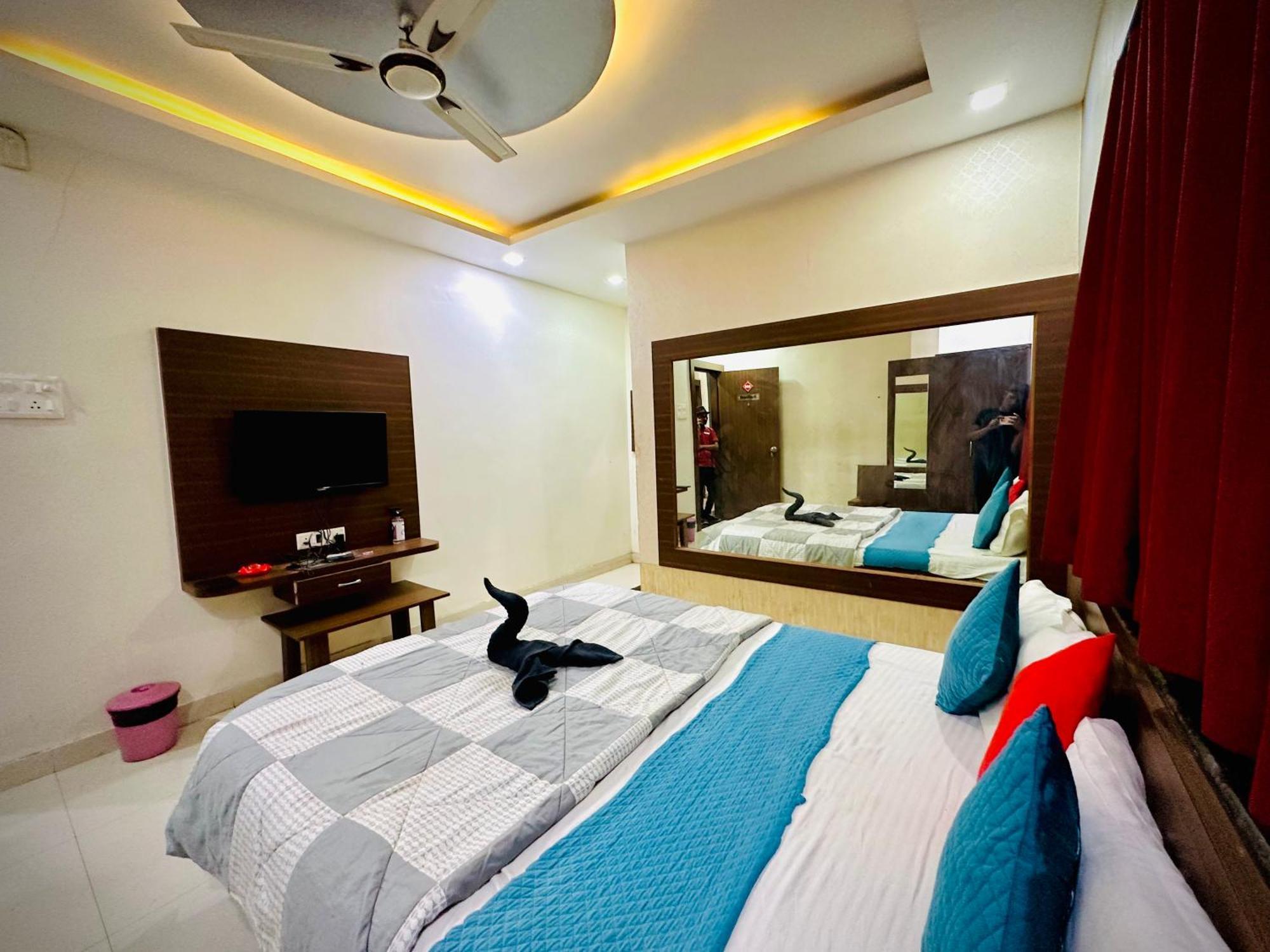 Hotel Sawai Executive Jadhavwadi Exterior photo