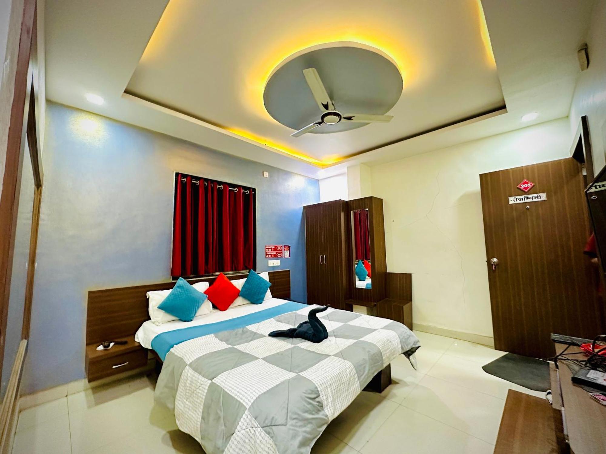 Hotel Sawai Executive Jadhavwadi Exterior photo