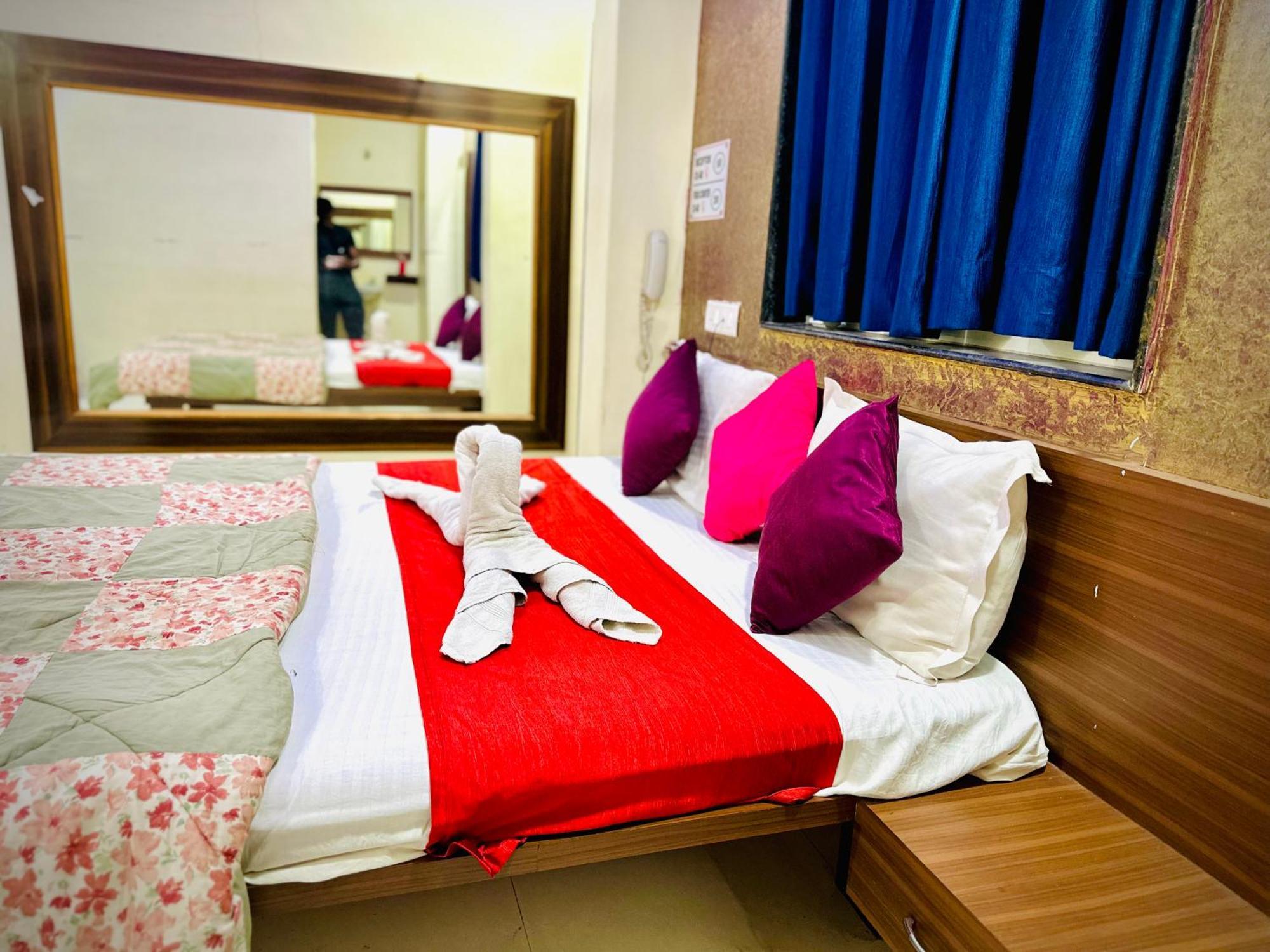 Hotel Sawai Executive Jadhavwadi Exterior photo