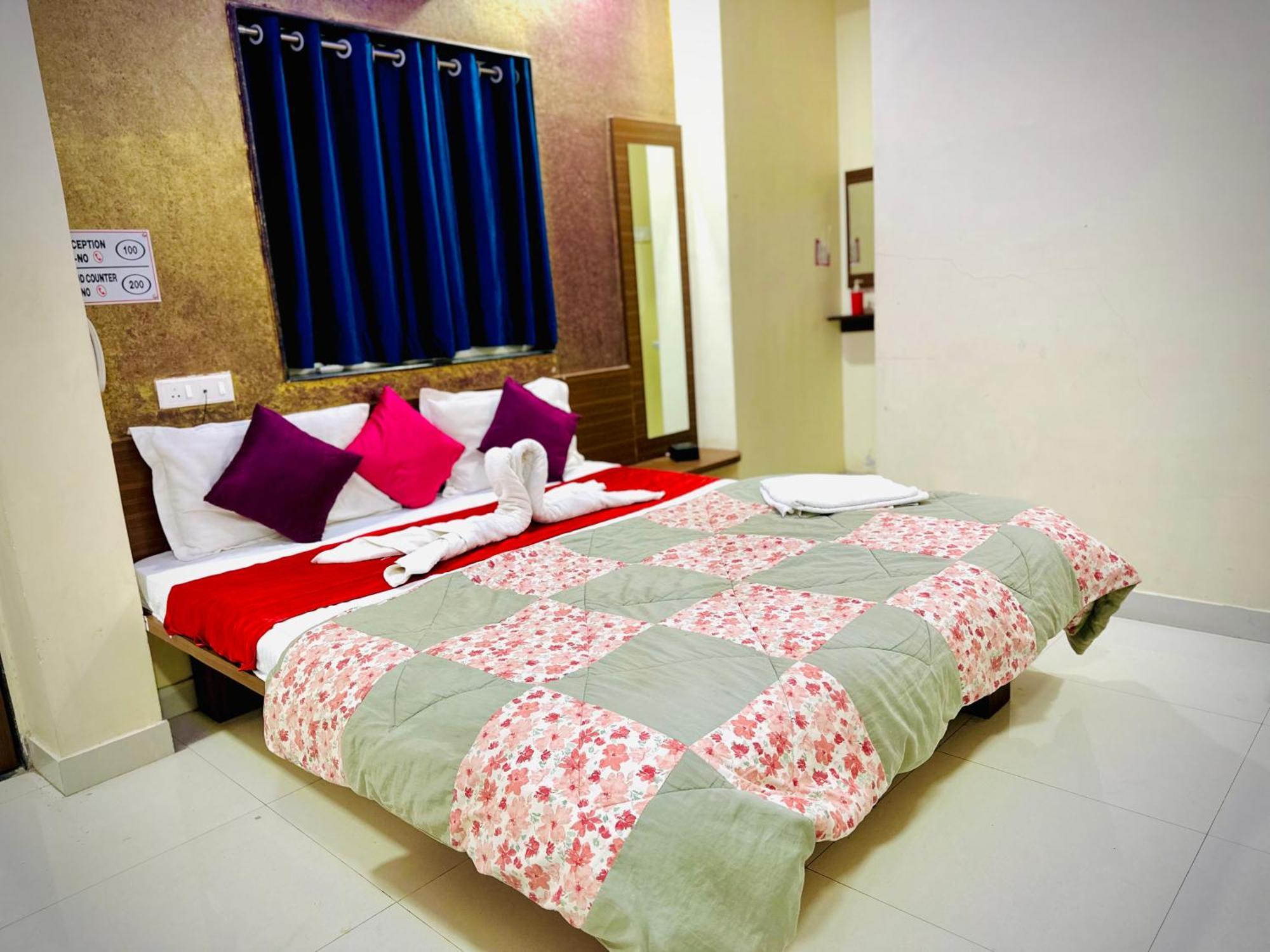 Hotel Sawai Executive Jadhavwadi Exterior photo