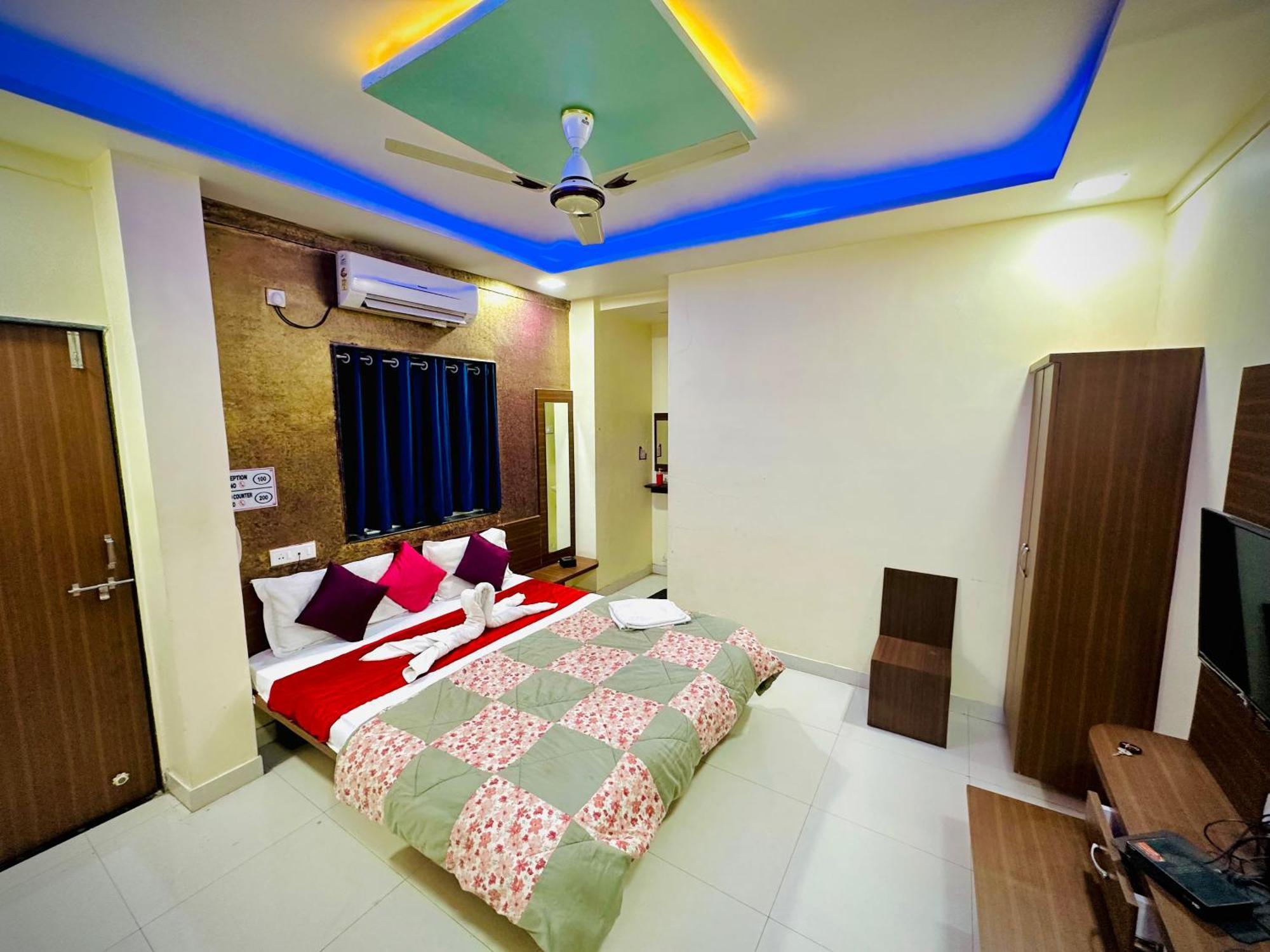 Hotel Sawai Executive Jadhavwadi Exterior photo