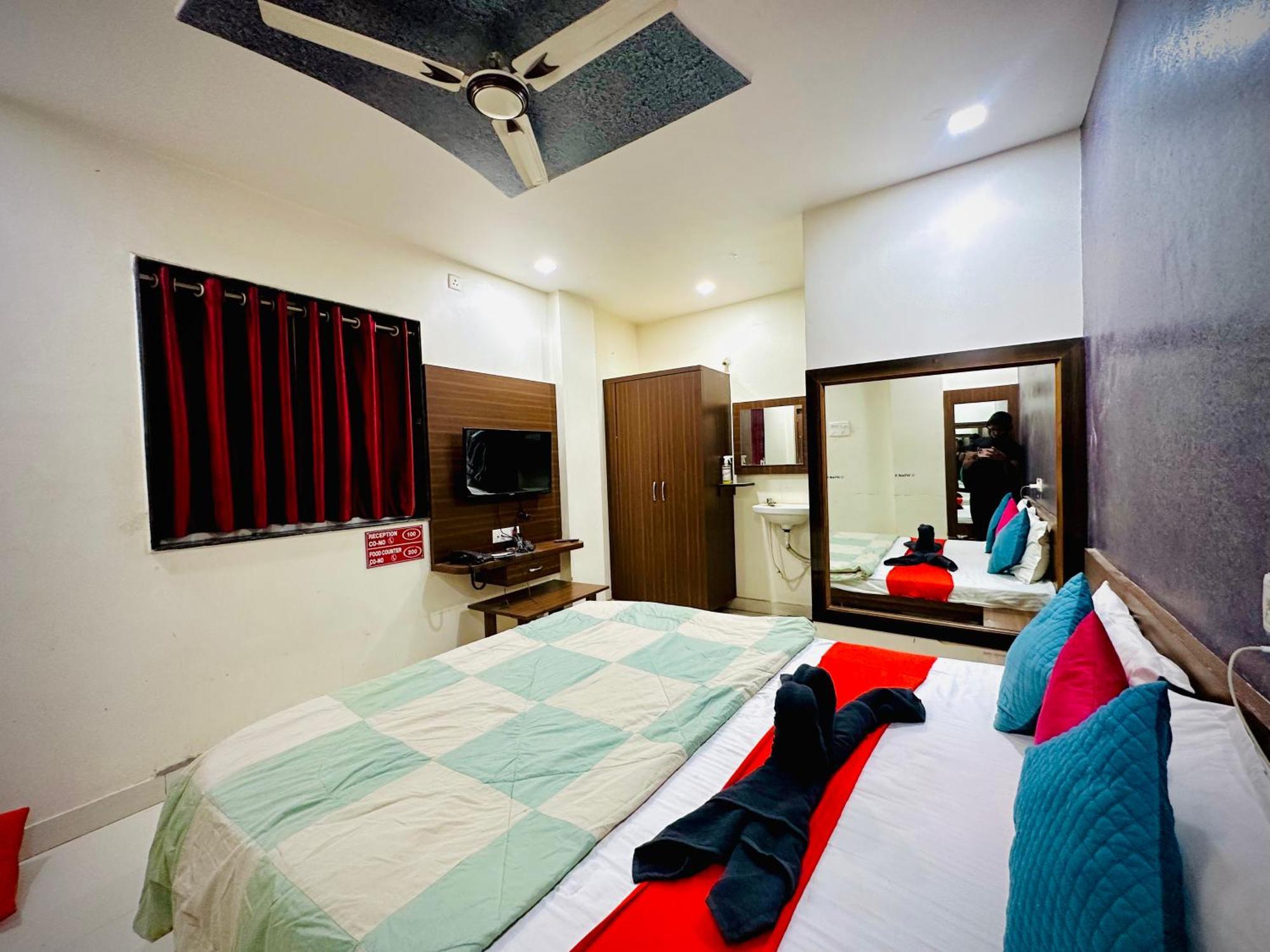 Hotel Sawai Executive Jadhavwadi Exterior photo